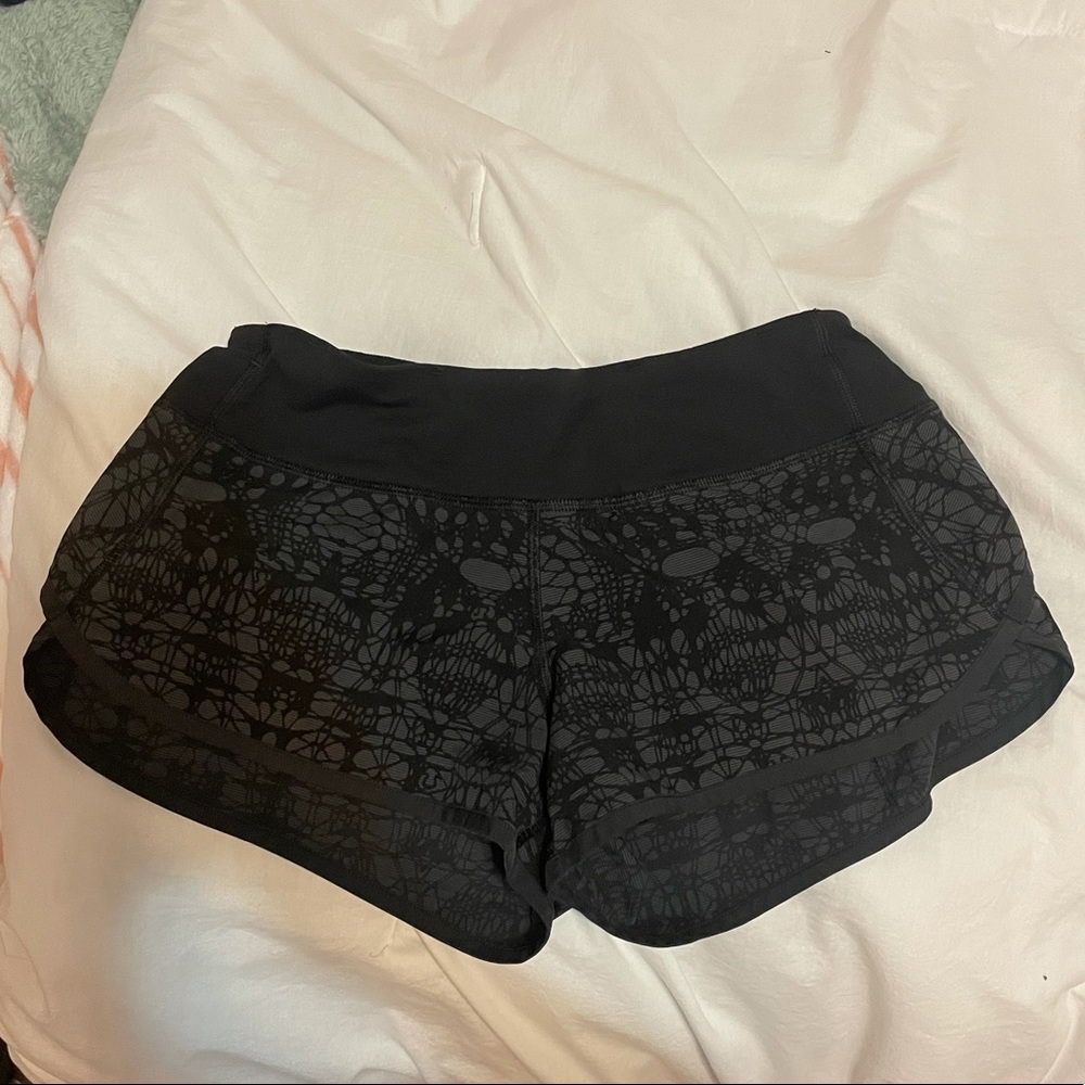 Lululemon size 4 Black Pattern Shorts